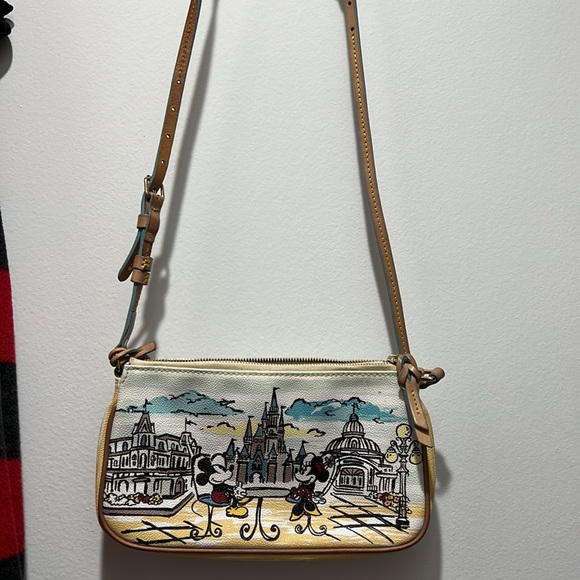 SUPER RARE DISNEY DOONEY - Picture 5 of 5